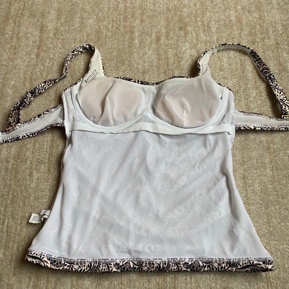 Athleta Paisley Print Ruched Tankini 34B/C Tan Cream Swimwear Top Vacation - Picture 8 of 11